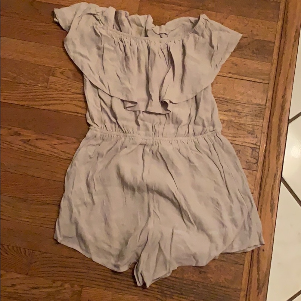 Romper - Picture 2 of 4